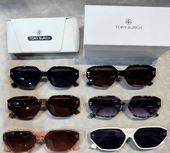 Blue light blocking sunglasses with the box and case ,G25-3143-3148