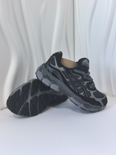 Kids' runner sneaker shoes,  with box,size 26-37，SS60-3720