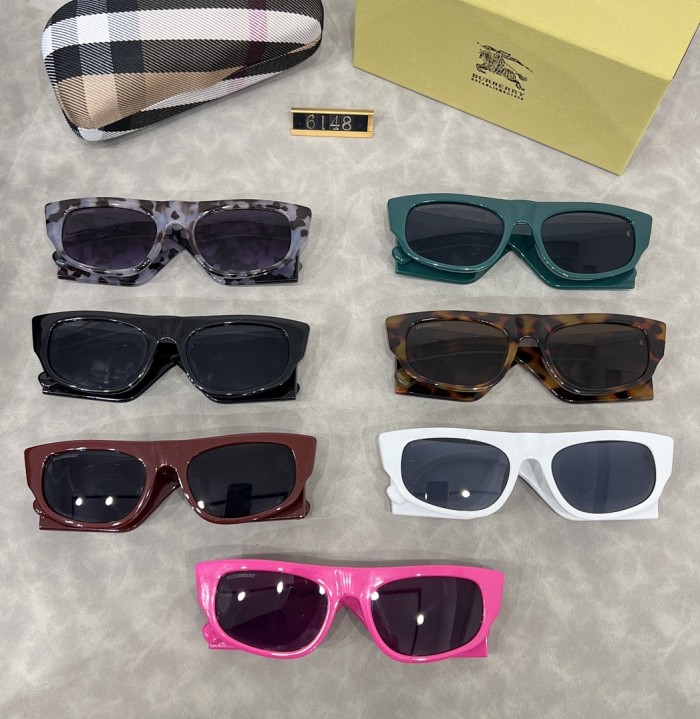Blue light blocking sunglasses with the box and case ,G25-3105-3111
