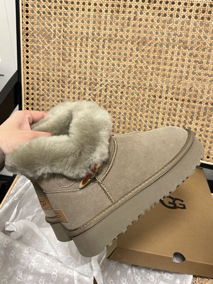 Women fur shoes, size 35-40,  with box, SS60-632