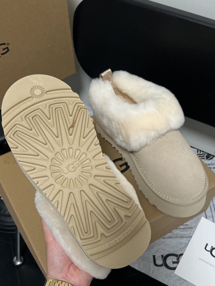 Women fur shoes, size 35-40,  with box, SS60-627-1