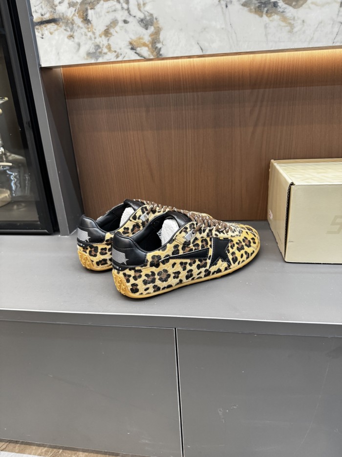 Women's flat sneaker shoes,  size 35-40, SS70-2239