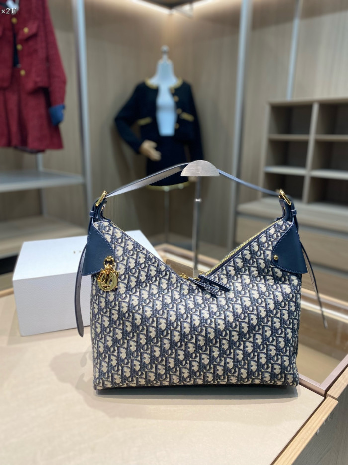 Split leather bag ,4A ,size 36x14x21cm,no box,  B75-466
