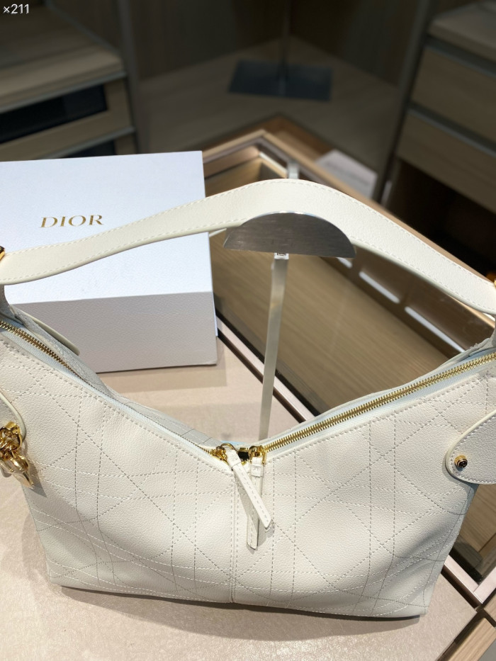 Split leather bag ,4A ,size 36x14x21cm,no box,  B75-465