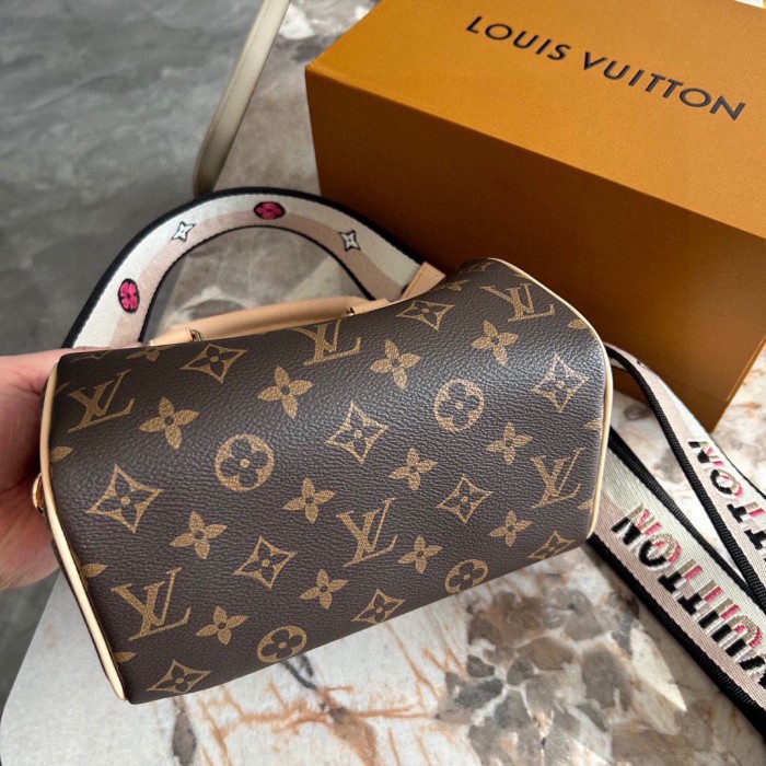 Split leather bag, 3A,size 20cm,no box,B68-183