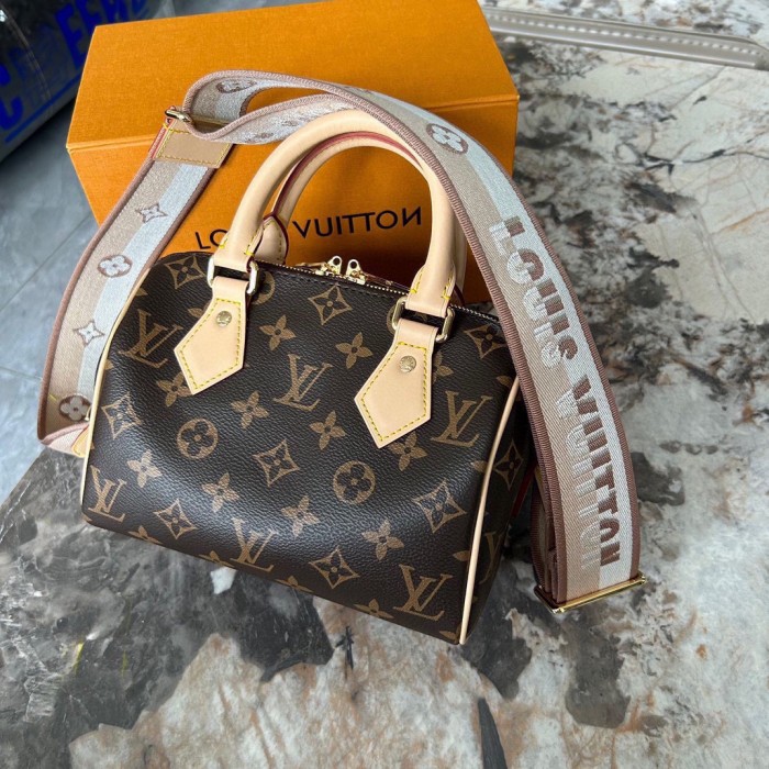 Split leather bag, 3A,size 20cm,no box,B68-182