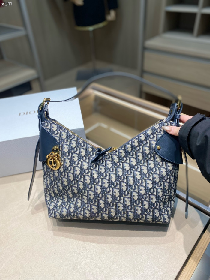 Split leather bag ,4A ,size 28x11x17cm,no box,  B75-464