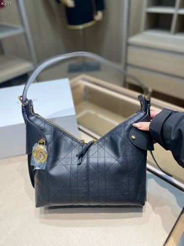 Split leather bag ,4A ,size 28x11x17cm,no box,  B75-463