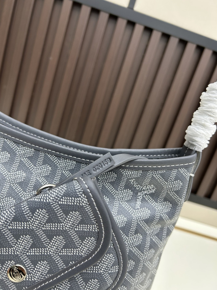 Split leather bag ,4A ,size 26x21x10cm,no box,  B88-403