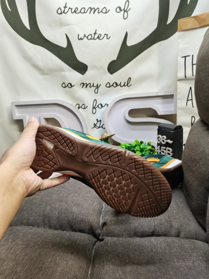 Women men runner sneaker shoes,  with box,size 36-45，SS60-3740