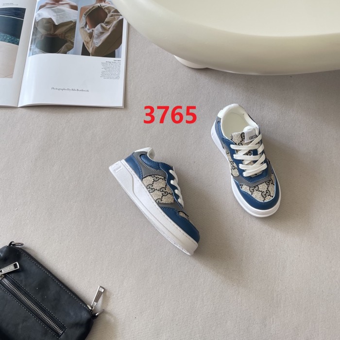 Kid's shoes, with box,size 26-35, SS60-3765