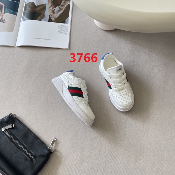 Kid's shoes, with box,size 26-35, SS60-3766