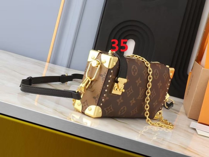 Leather bag ,5A ,size 22x13x4cm,without box,  B88-35