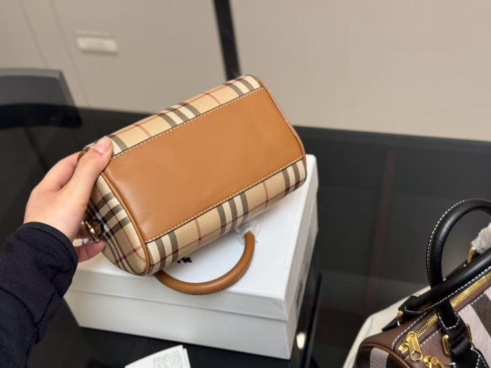 Split leather bag, 3A,size 20*13cm,no box,B68-196-197