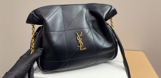 Leather bag ,4A ,size 25*20cm,no box, B88-28