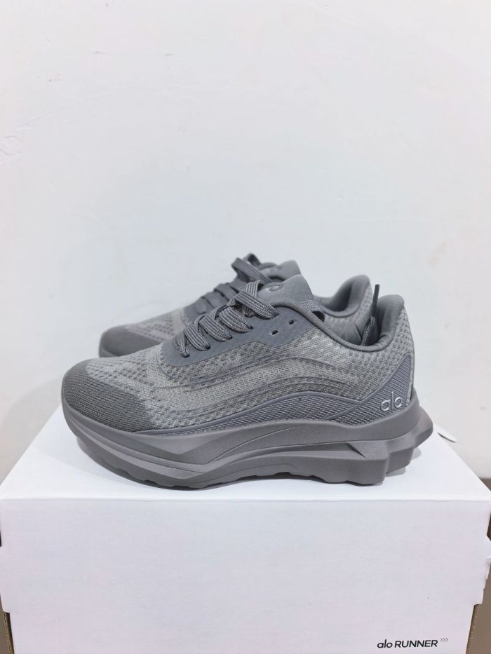Kid's shoes, with box,size 28-37, SS60-670-675