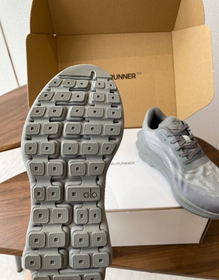 Men women runner sneaker shoes,  with box,size 36-46，SS60-652-654