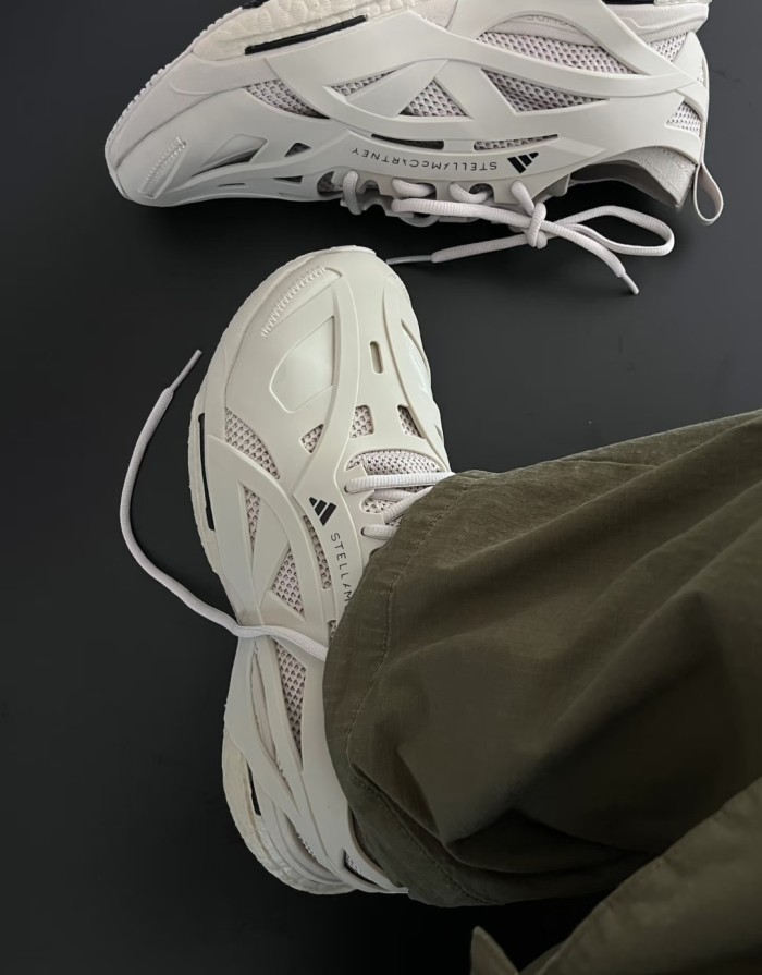 Women runner sneaker shoes,  with box,size 36-40，SS70-240