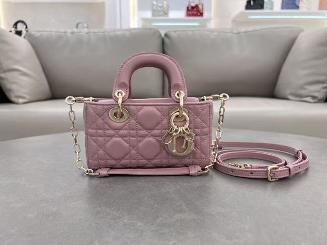 Leather bag, top quality ,with box,. size 16.5*6*10cm , B200-5