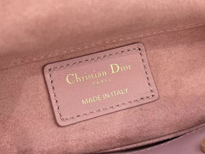 Leather bag, top quality ,with box,. size 16.5*6*10cm , B200-5