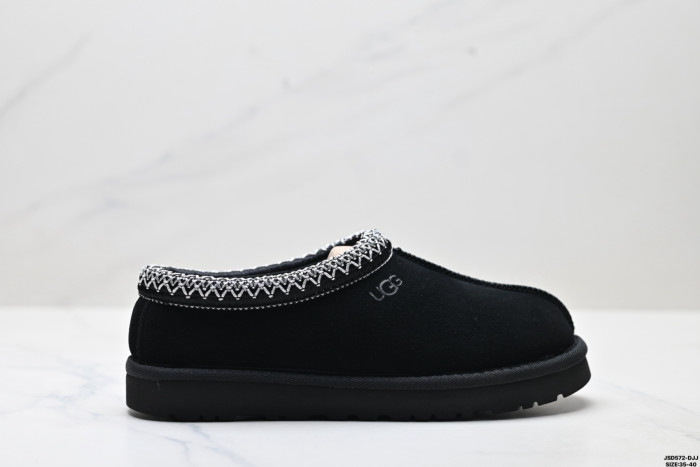 Women fur shoes, size 35-40,  with box, SS50-1828