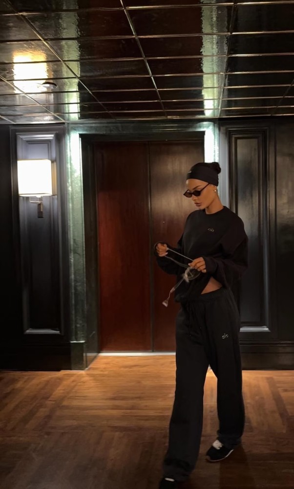 Woman Sports hoodies, sweatpants, shorts clothes ，CL30-188-192