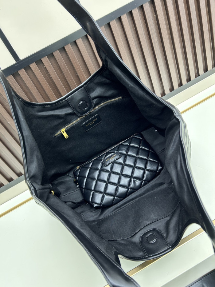 Leather bag ,5A ,size 52x14x53cm,no box,  B110-434
