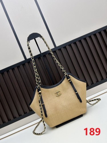 Leather and woven raffia bag ,5A ,size 30x20x6cm,  B98-189