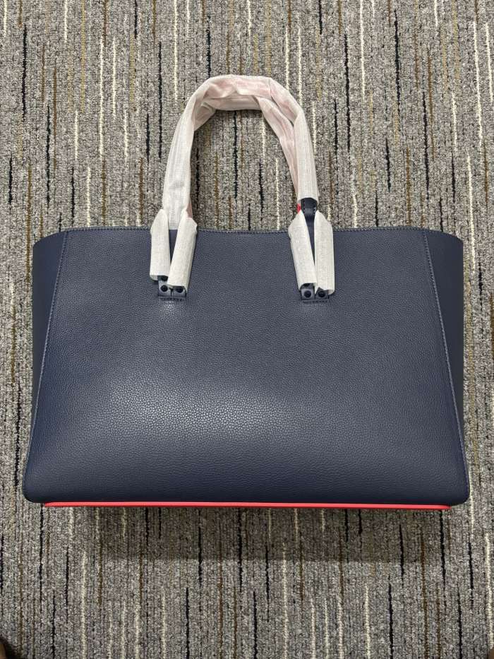 Leather bag ,5A ,size 39x16x29cm,no box,  B130-89-100