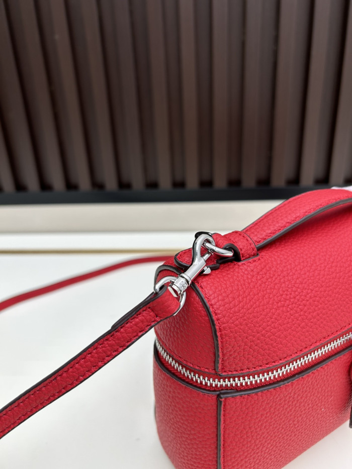 Leather bag ,5A ,size 18.5x12.5x6cm,no box,  B110-429