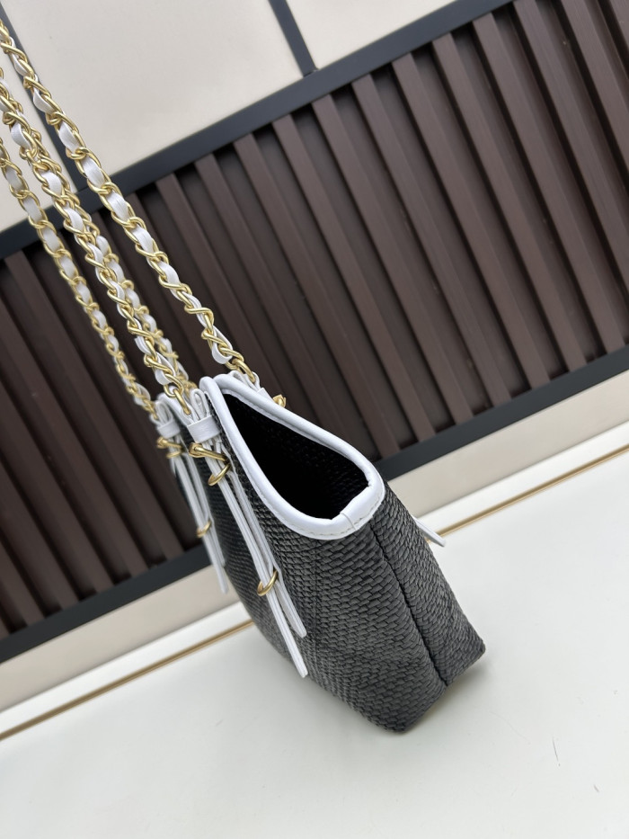 Leather and woven raffia bag ,5A ,size 30x20x6cm,  B98-190
