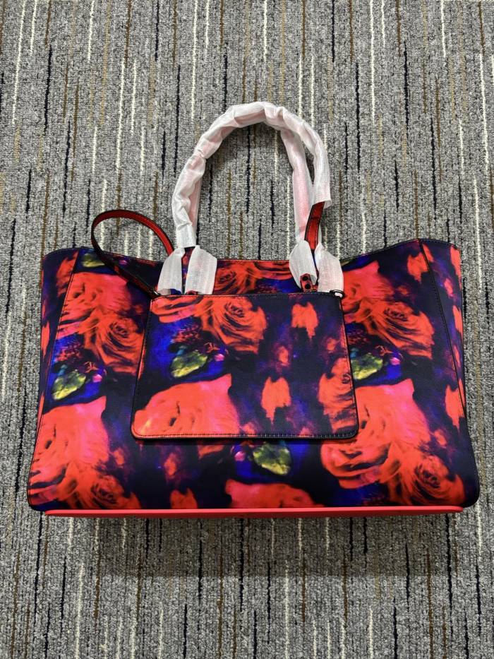 Leather bag ,5A ,size 39x16x29cm,no box,  B130-89-100