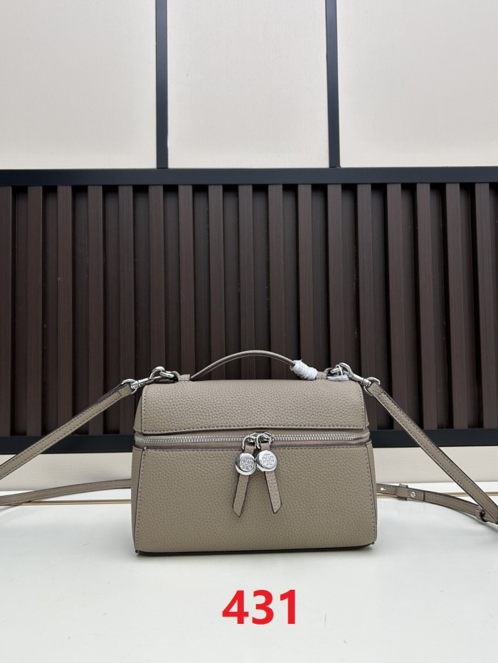 Leather bag ,5A ,size 18.5x12.5x6cm,no box,  B110-431