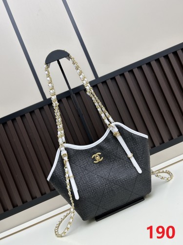Leather and woven raffia bag ,5A ,size 30x20x6cm,  B98-190