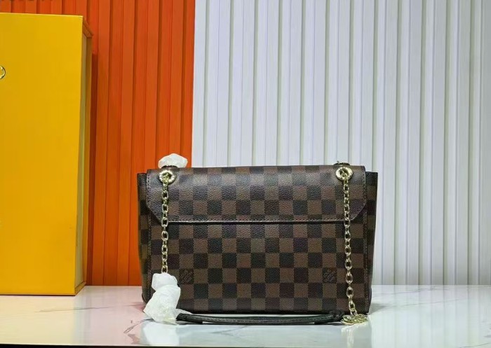 Leather bag ,5A ,size 25x18x10cm,with box,  B80-3