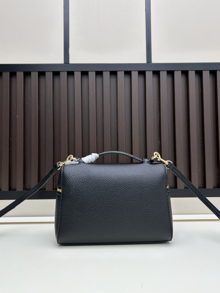 Leather bag ,5A ,size 18.5x12.5x6cm,no box,  B110-430