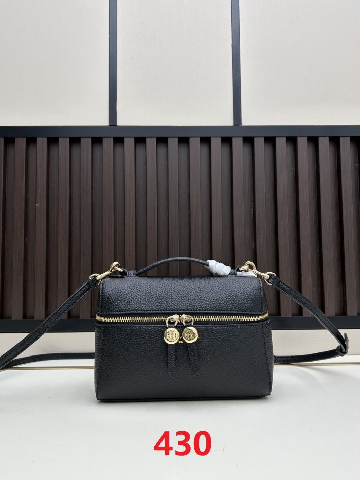 Leather bag ,5A ,size 18.5x12.5x6cm,no box,  B110-430