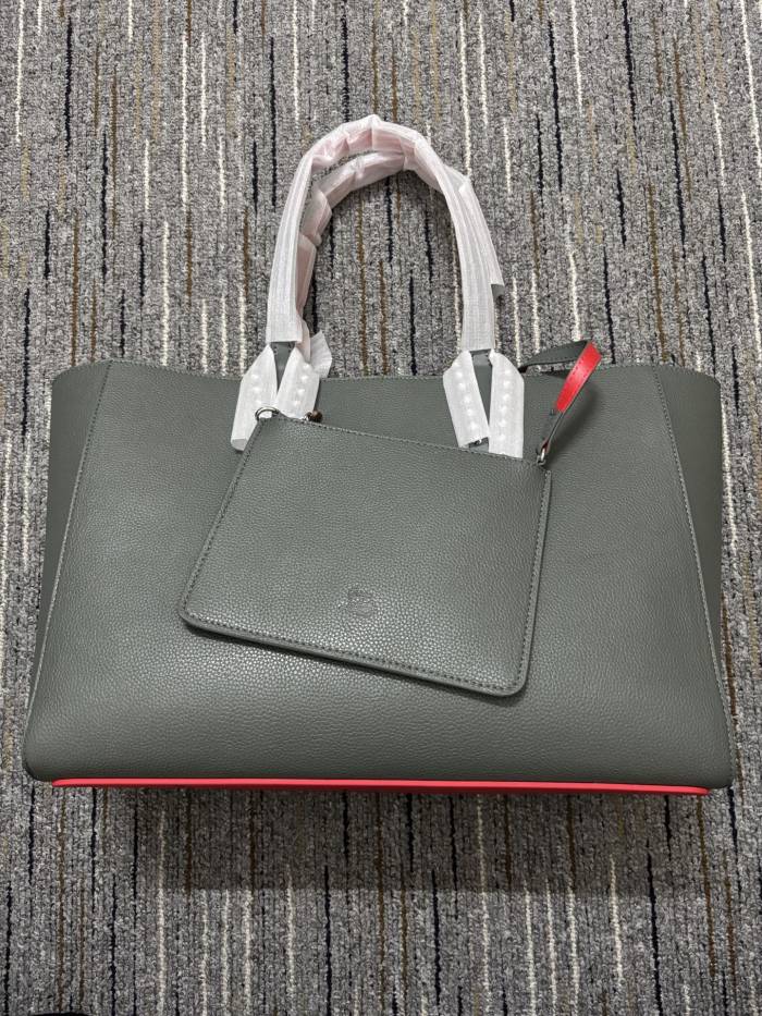 Leather bag ,5A ,size 39x16x29cm,no box,  B130-89-100