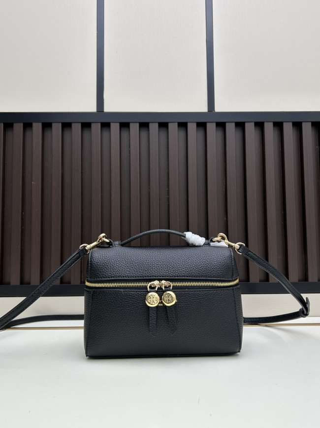 Leather bag ,5A ,size 18.5x12.5x6cm,no box, B110-430