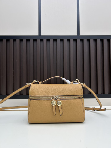 Leather bag ,5A ,size 18.5x12.5x6cm,no box,  B110-433