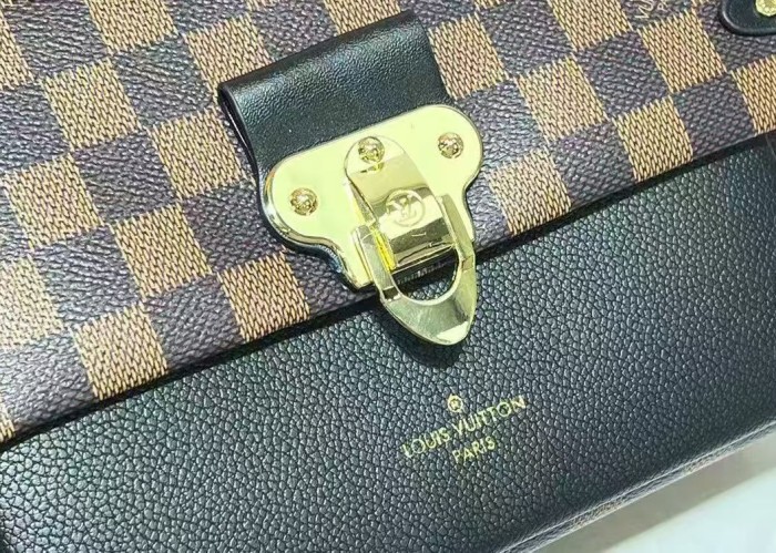 Leather bag ,5A ,size 25x18x10cm,with box,  B80-3