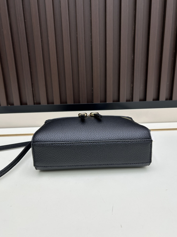 Leather bag ,5A ,size 18.5x12.5x6cm,no box,  B110-430