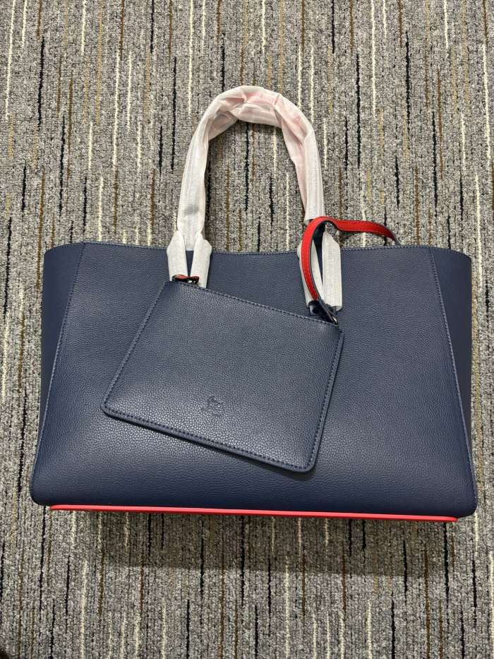 Leather bag ,5A ,size 39x16x29cm,no box,  B130-89-100