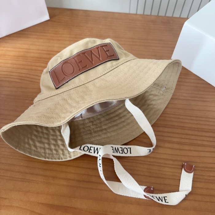 Fashion hat for women  ,no box. HX25-683-686