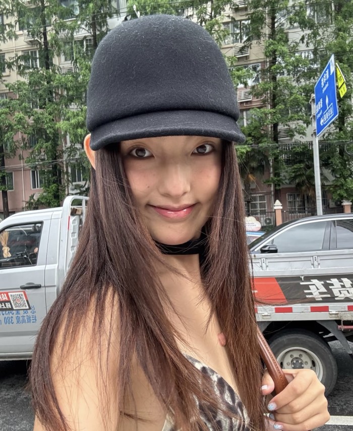 Fashion hat for women ,no box. HX25-709-711