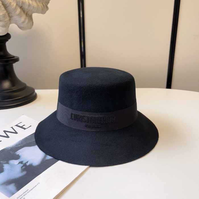 Fashion hat for women ,no box. HX25-708