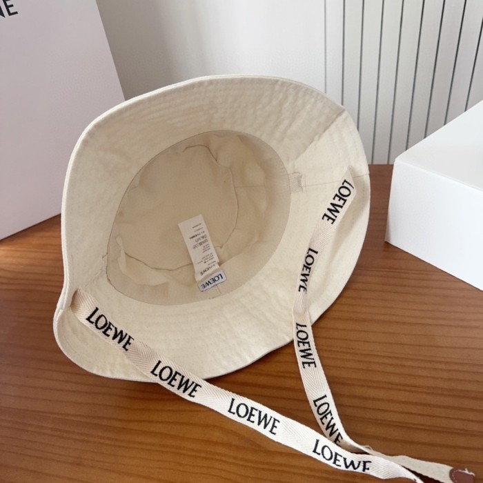 Fashion hat for women  ,no box. HX25-683-686