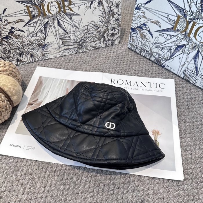 Fashion hat for women ,no box. HX25-707