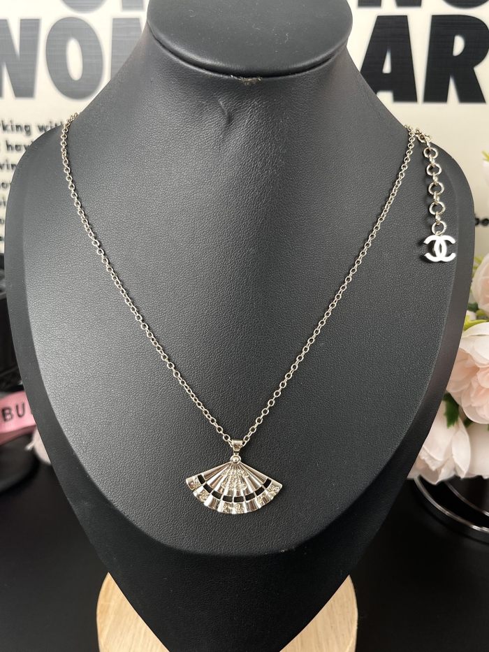 Necklace jewelry ,with box,  J25-236