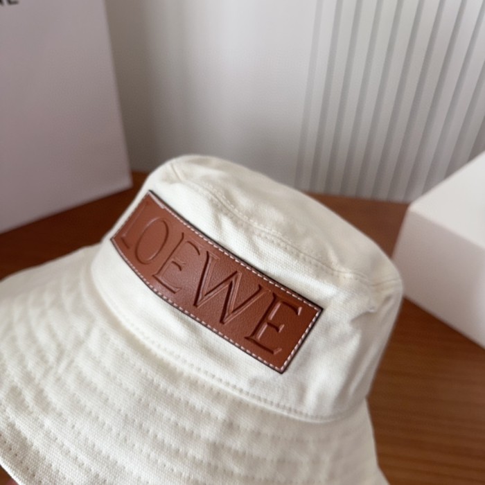 Fashion hat for women  ,no box. HX25-683-686